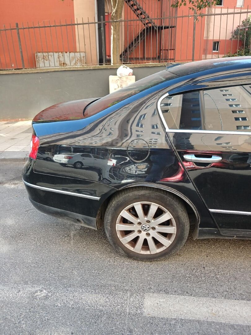 Sahibinden Volkswagen Passat 1.6 Trendline 2010 Model İstanbul 20.384 km Siyah 3