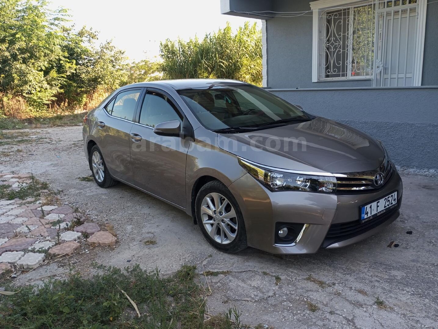 Sahibinden Toyota Corolla 1.4 D-4D Active 2013 Model Hatay 149.000 km Kahverengi 4