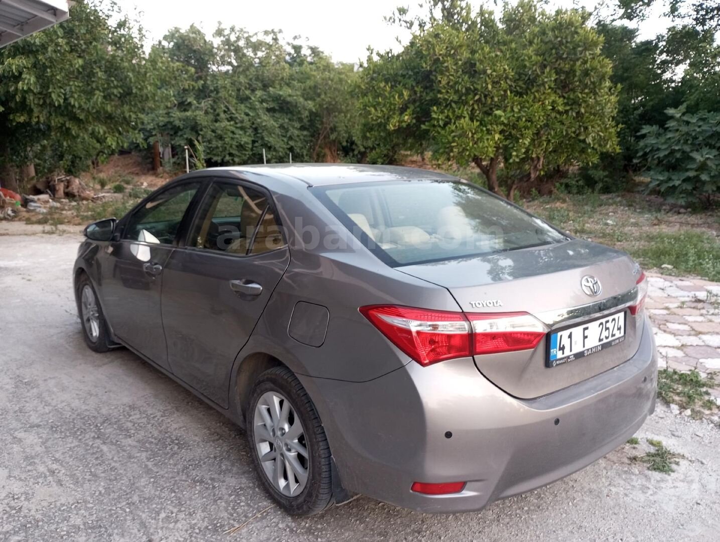 Sahibinden Toyota Corolla 1.4 D-4D Active 2013 Model Hatay 149.000 km Kahverengi 3
