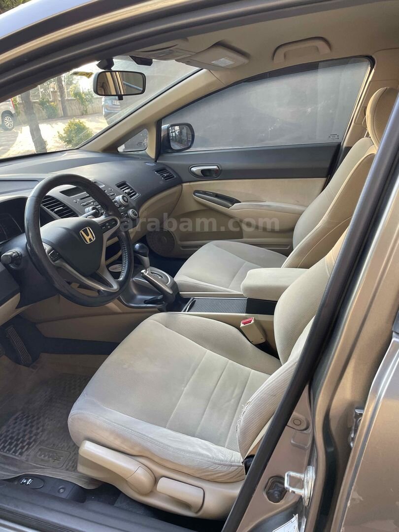 Sahibinden Honda Civic 1.6i VTEC Premium 2009 Model Ankara 222.000 km Gri 5