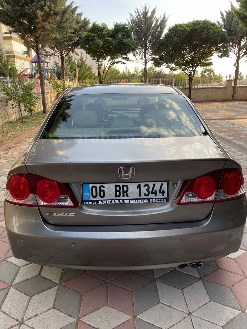 Sahibinden Honda Civic 1.6i VTEC Premium 2009 Model Ankara 222.000 km Gri 7
