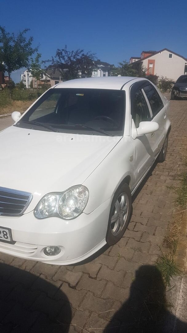 Sahibinden Geely Echo 1.3 Comfort 2010 Model Kocaeli 183.000 km Beyaz 4