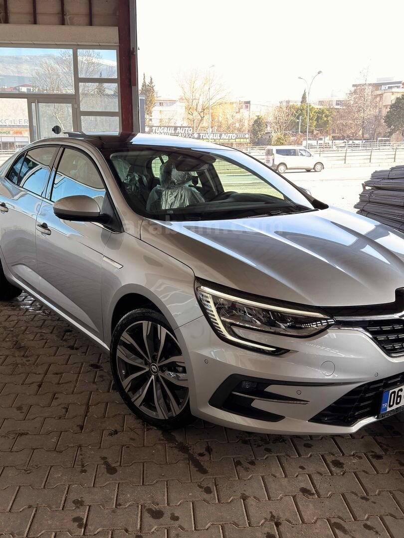 Sahibinden Renault Megane 1.3 TCe Icon 2025 Model Kahramanmaraş 6.001 km Gri (Gümüş) 2