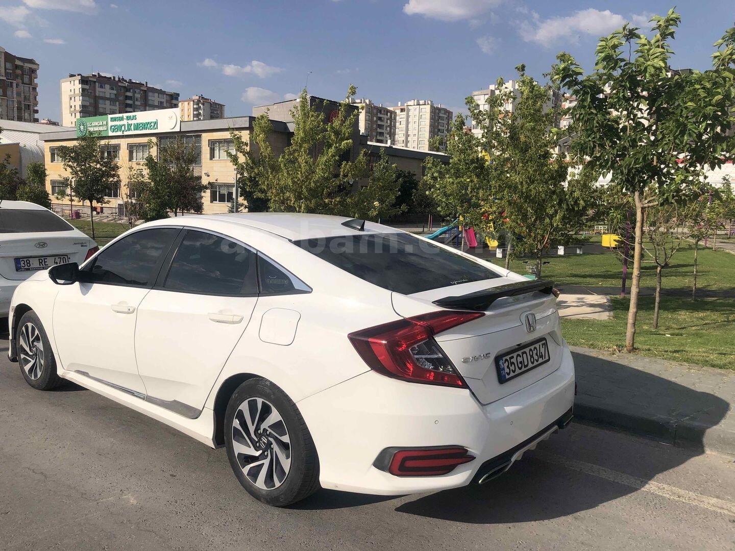 Sahibinden Honda Civic 1.6i VTEC Elegance 2017 Model Kayseri 130.000 km Beyaz 4