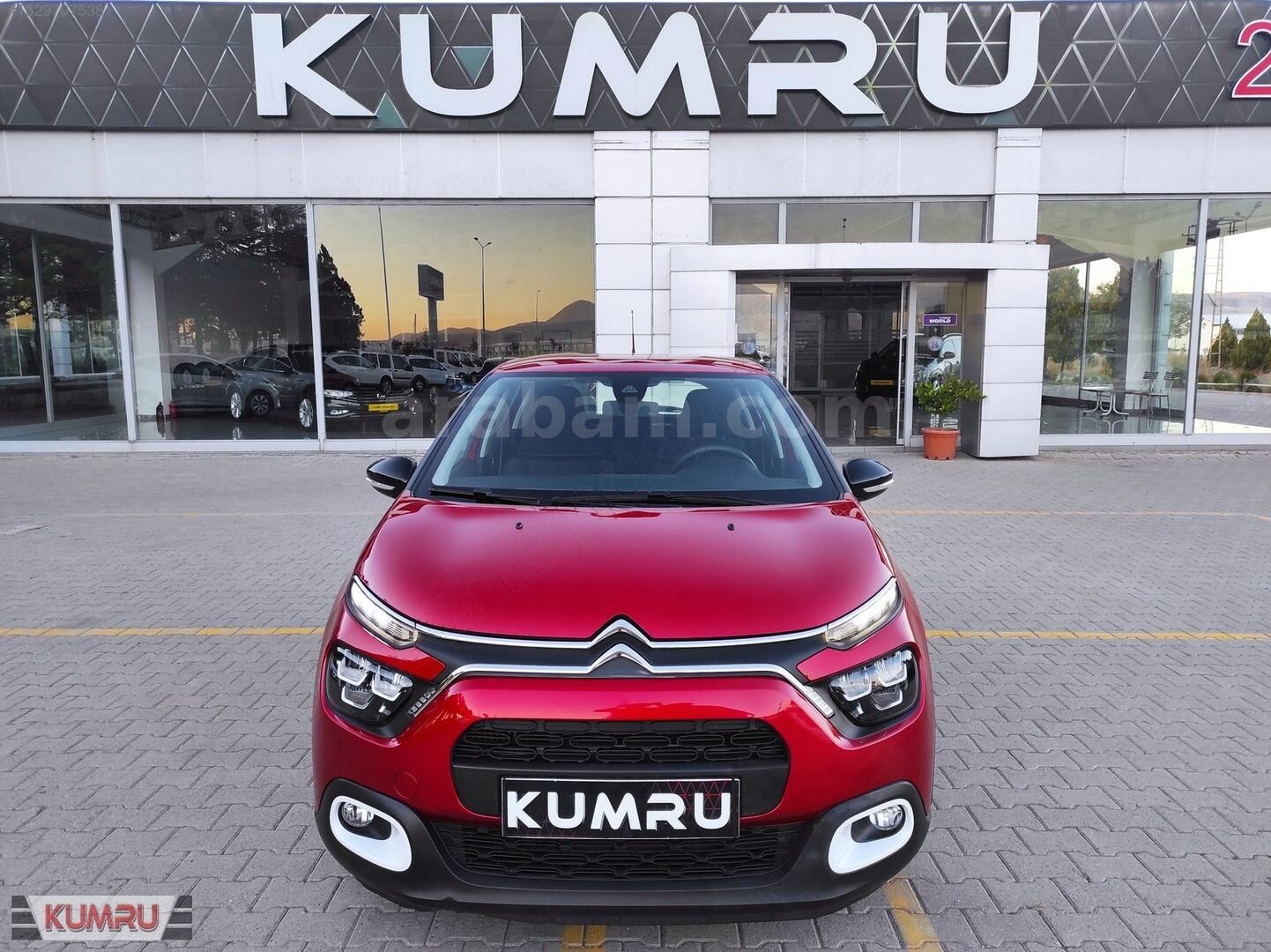 Galeriden Citroen C3 1.2 PureTech Feel Bold 2024 Model Kayseri 24.000 km Kırmızı 1