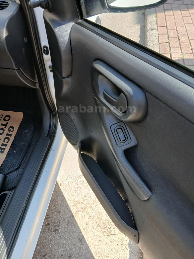 Sahibinden Opel Corsa 1.3 CDTI Essentia 2005 Model Konya 364.000 km Beyaz 6