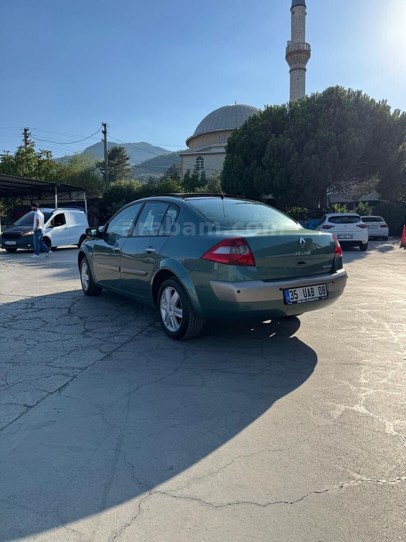 Sahibinden Renault Megane 1.6 Privilege 2004 Model Hatay 235.000 km Yeşil 4