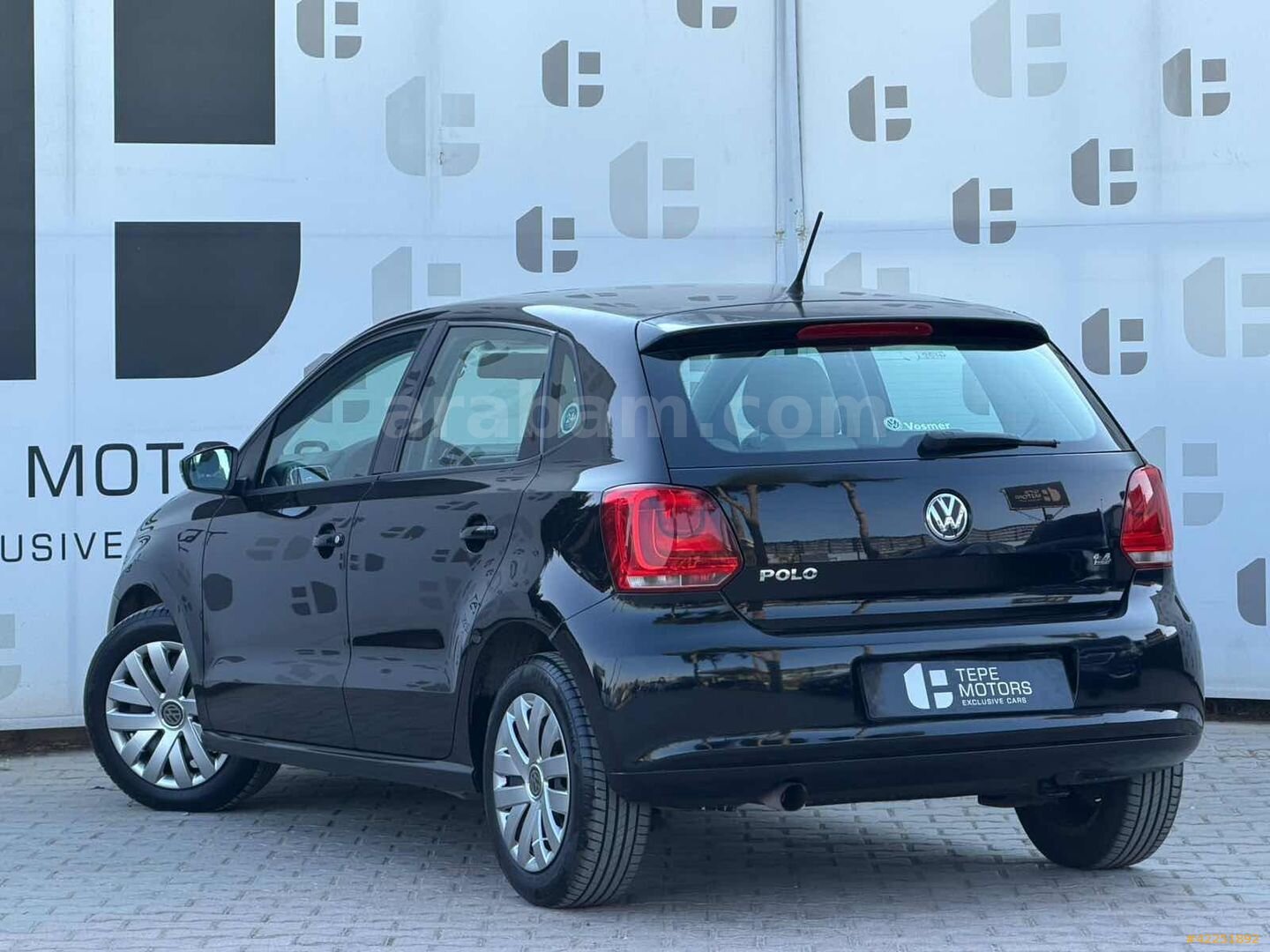 Galeriden Volkswagen Polo 1.4 Comfortline 2011 Model İzmir 181.000 km Siyah 7