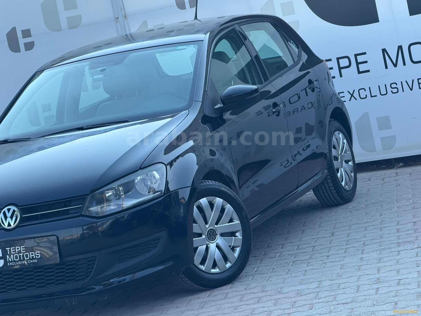 Galeriden Volkswagen Polo 1.4 Comfortline 2011 Model İzmir 181.000 km Siyah 6
