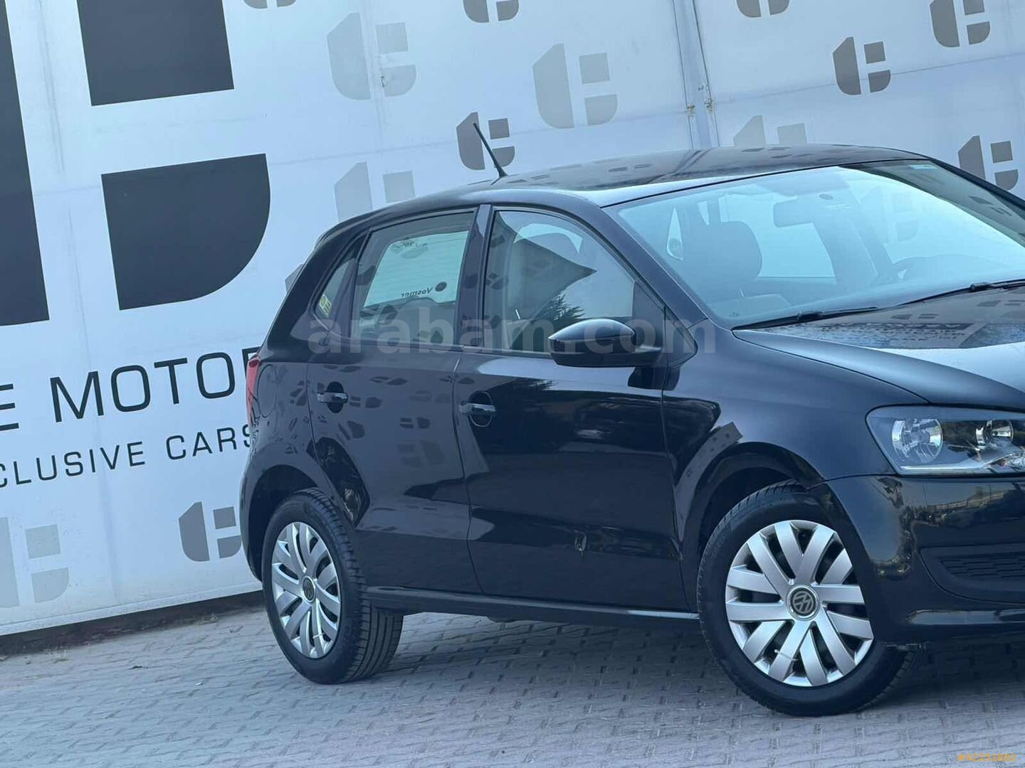 Galeriden Volkswagen Polo 1.4 Comfortline 2011 Model İzmir 181.000 km Siyah 3