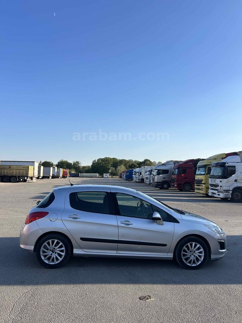 Galeriden Peugeot 308 1.6 e-HDi Access 2011 Model Eskişehir 245.000 km Gri 7