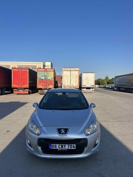 Galeriden Peugeot 308 1.6 e-HDi Access 2011 Model Eskişehir 245.000 km Gri