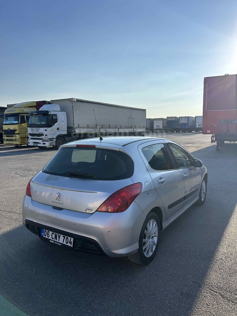 Galeriden Peugeot 308 1.6 e-HDi Access 2011 Model Eskişehir 245.000 km Gri 6
