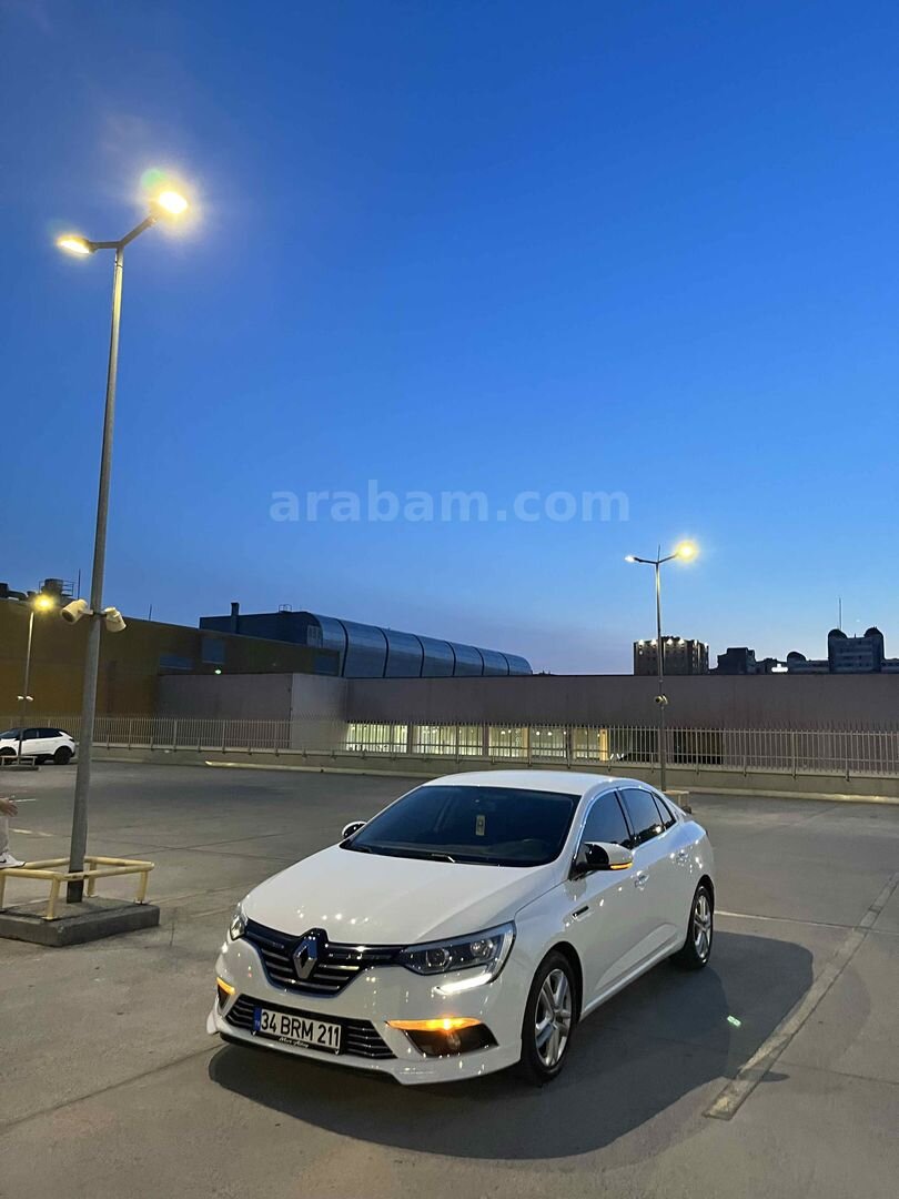 Sahibinden Renault Megane 1.5 dCi Joy 2018 Model İstanbul 158.000 km Beyaz 3