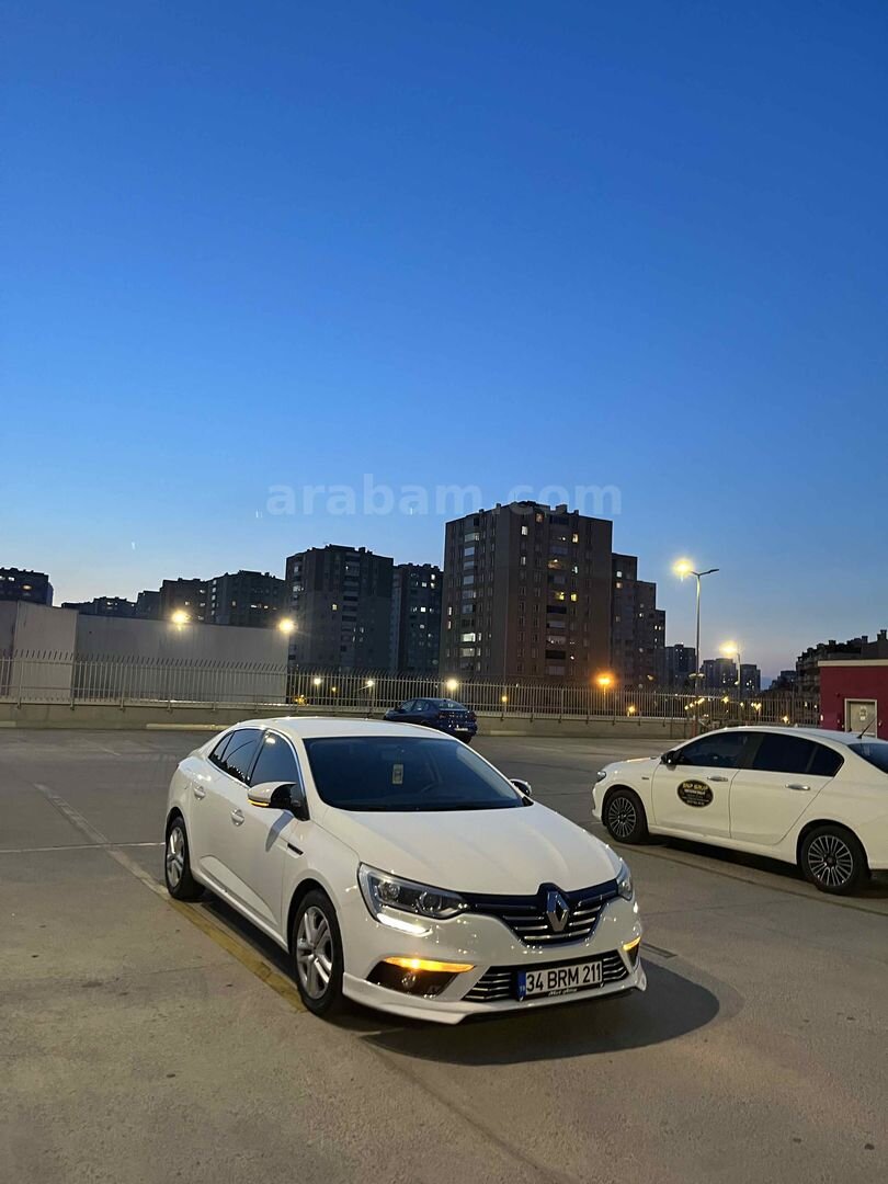 Sahibinden Renault Megane 1.5 dCi Joy 2018 Model İstanbul 158.000 km Beyaz 4