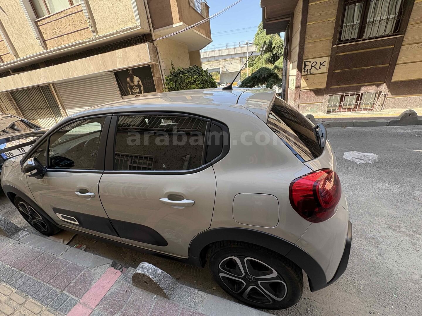 Sahibinden Citroen C3 1.2 PureTech Feel Bold 2024 Model İstanbul 35.000 km Bej 2