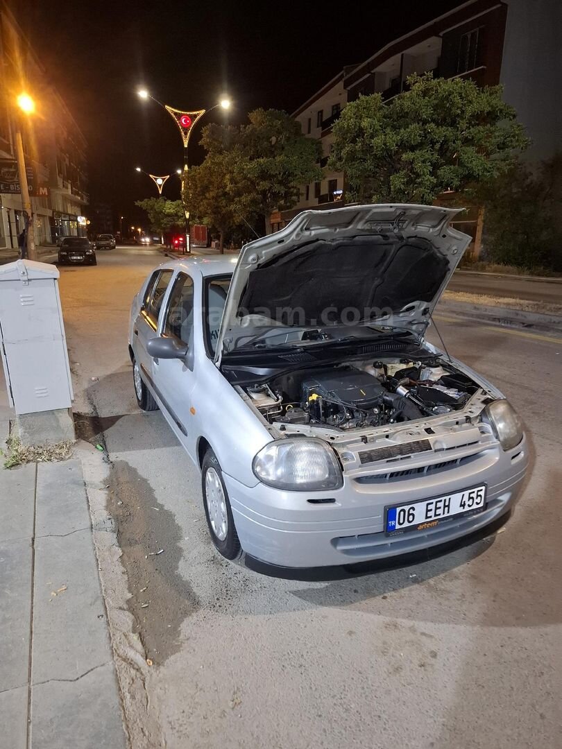 Sahibinden Renault Clio 1.4 RNA 2001 Model Ankara 240.000 km Gri (Gümüş) 2