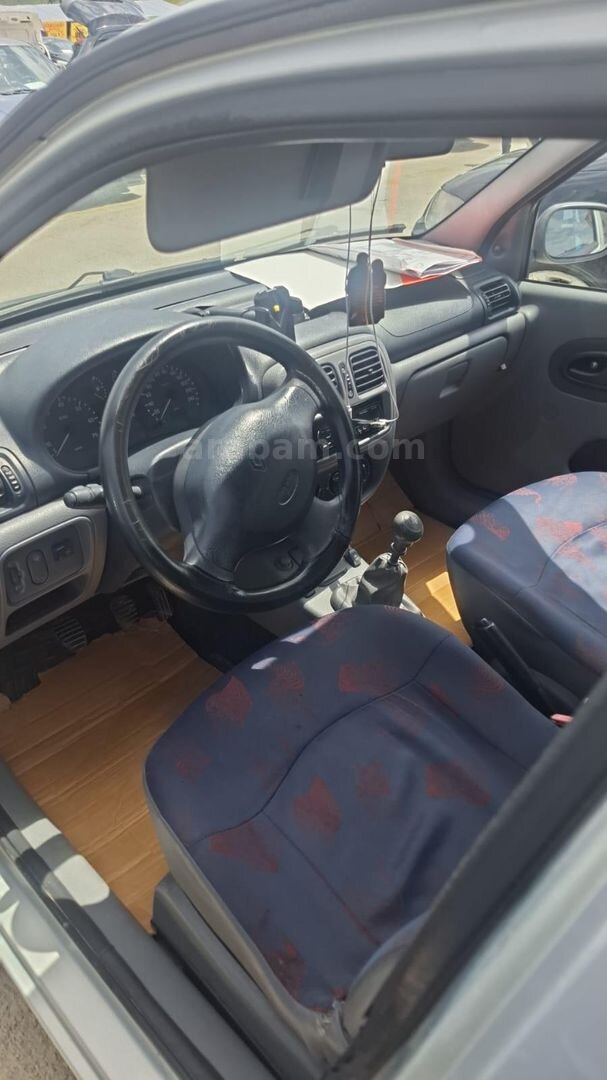 Sahibinden Renault Clio 1.4 RNA 2001 Model Ankara 240.000 km Gri (Gümüş) 5