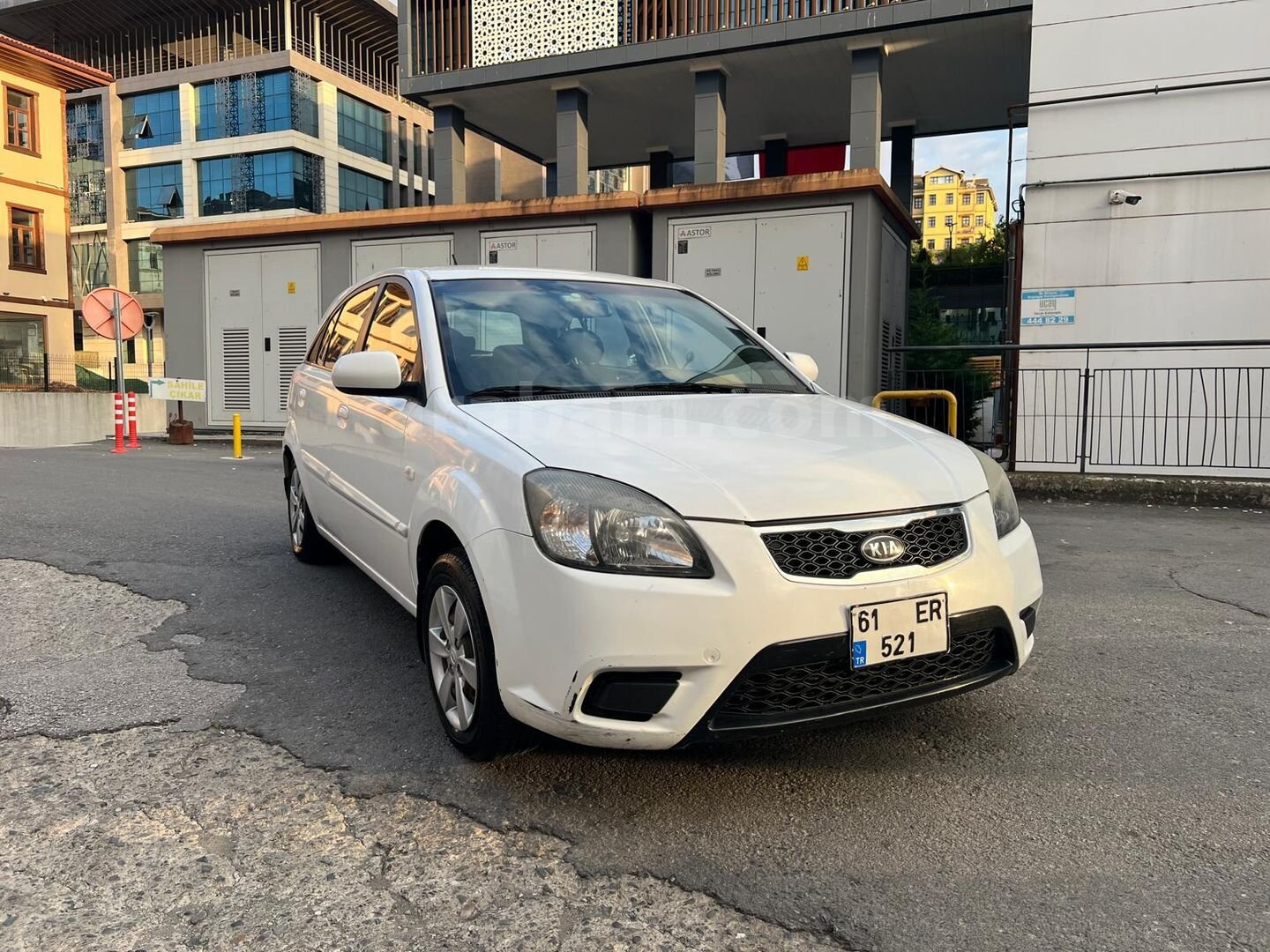 Sahibinden Kia Rio 1.5 CRDi EX Comfort 2010 Model İstanbul 214.000 km Beyaz 1