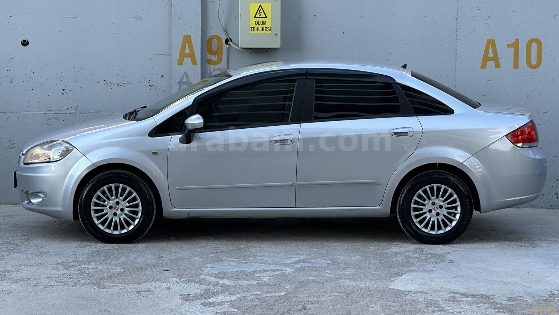 Galeriden Fiat Linea 1.3 Multijet Active Plus 2010 Model İzmir 246.000 km Gri 4