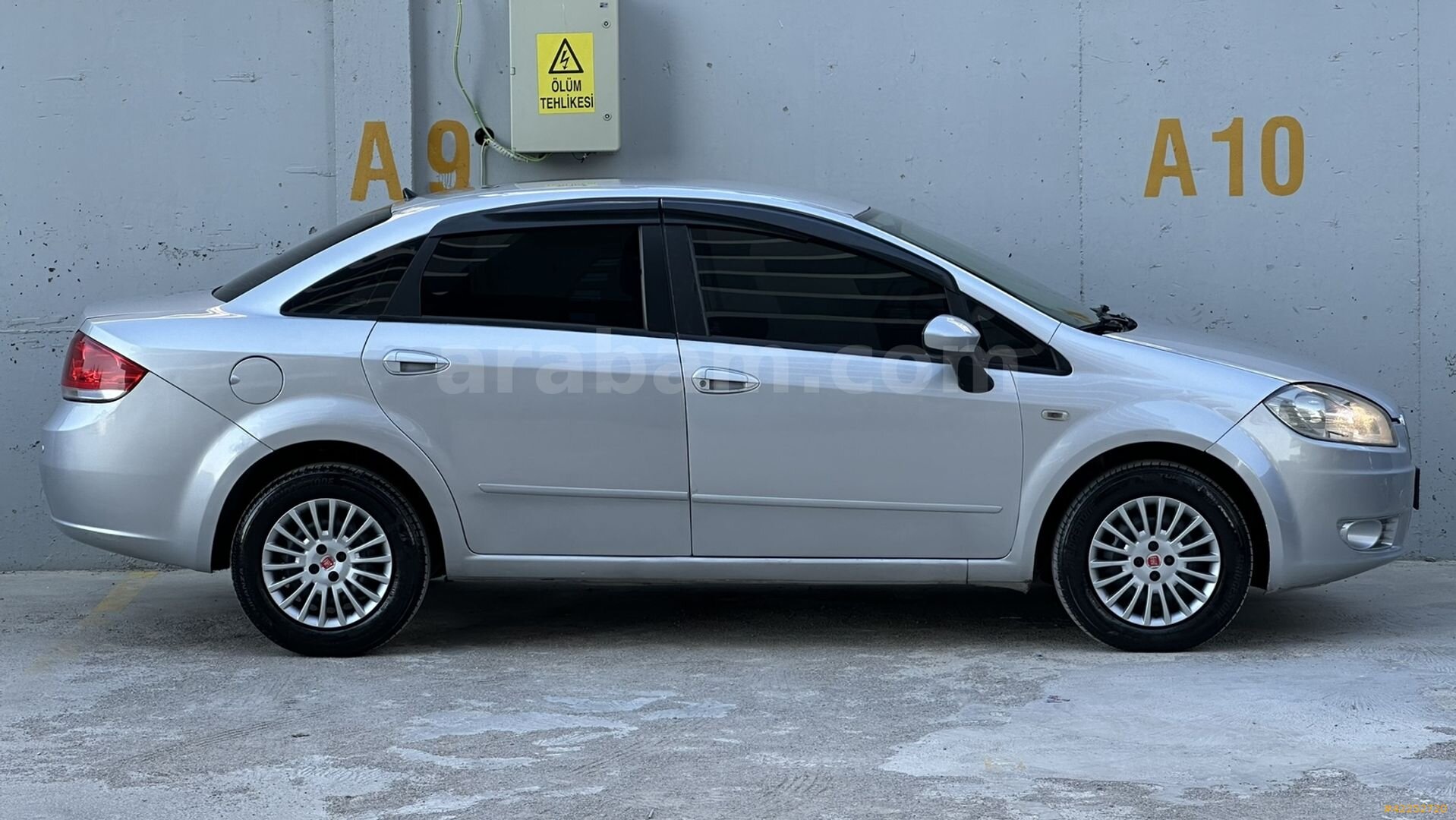 Galeriden Fiat Linea 1.3 Multijet Active Plus 2010 Model İzmir 246.000 km Gri 5