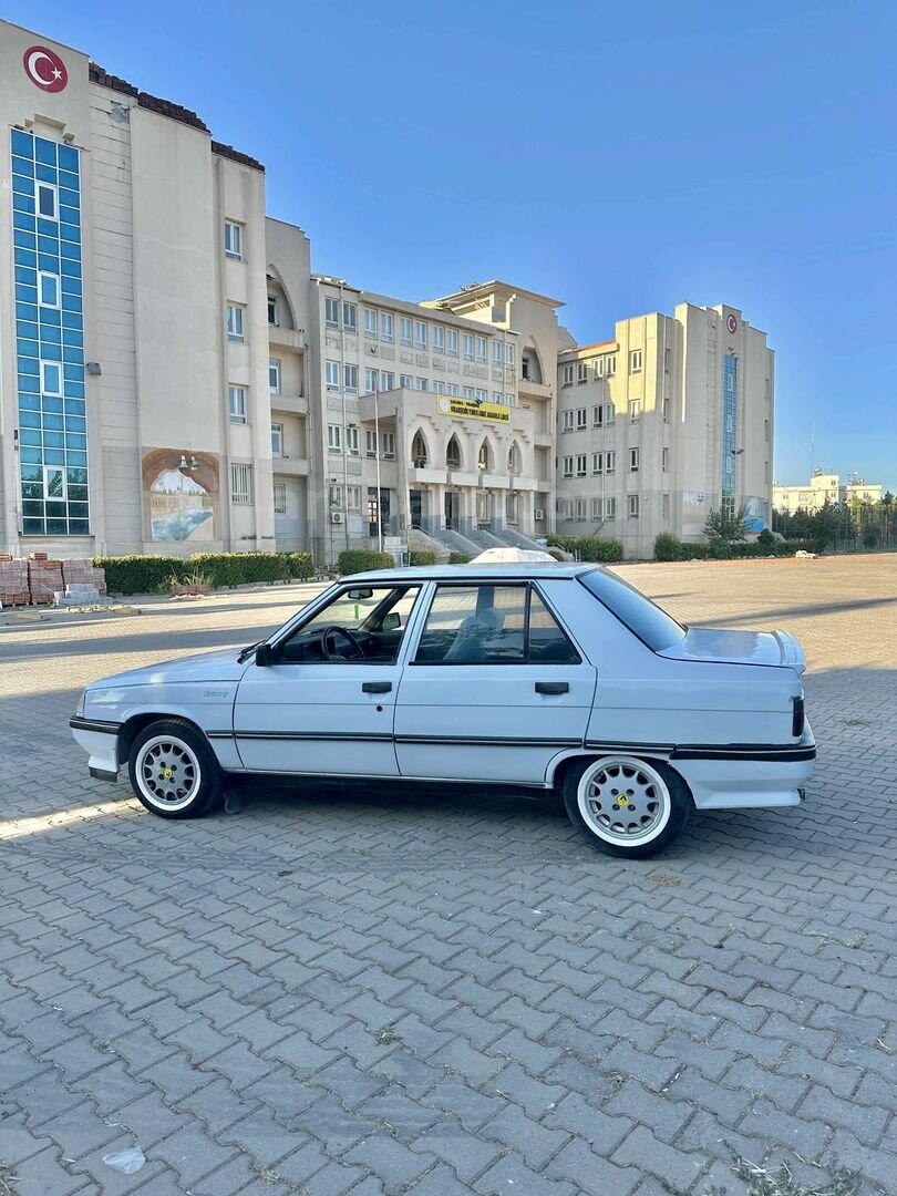 Sahibinden Renault R 9 1.6 Fairway 1994 Model Şanlıurfa 300.000 km Beyaz 2