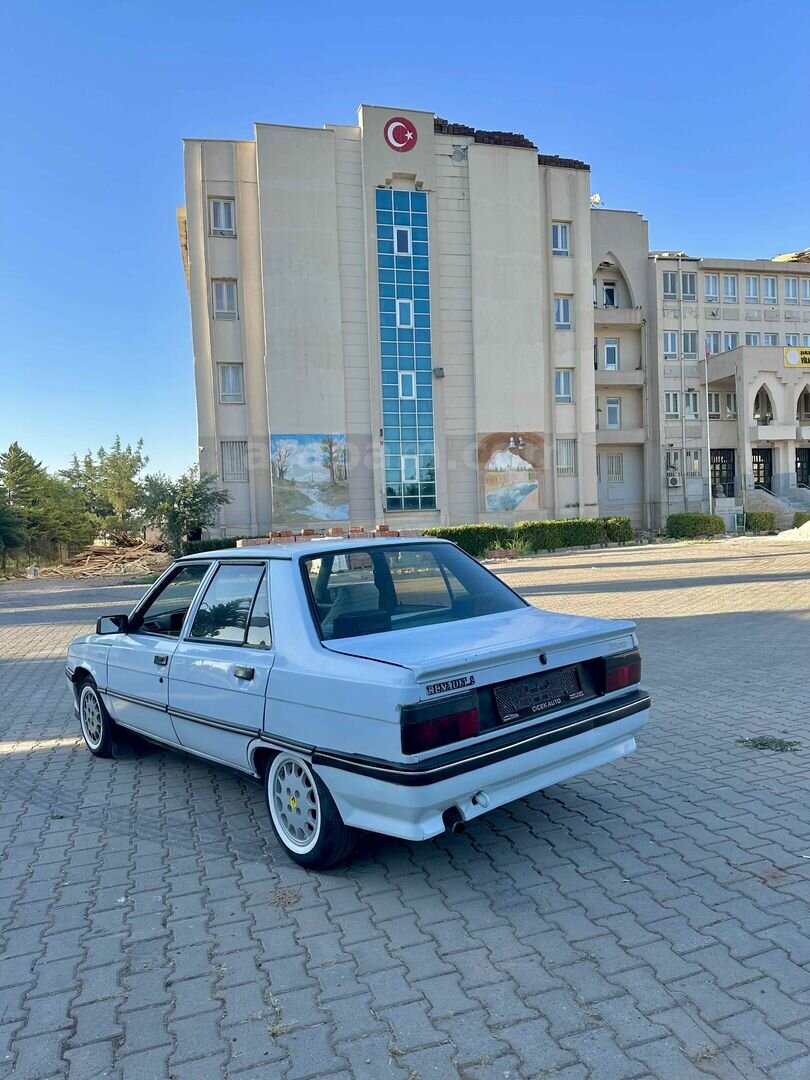 Sahibinden Renault R 9 1.6 Fairway 1994 Model Şanlıurfa 300.000 km Beyaz 3