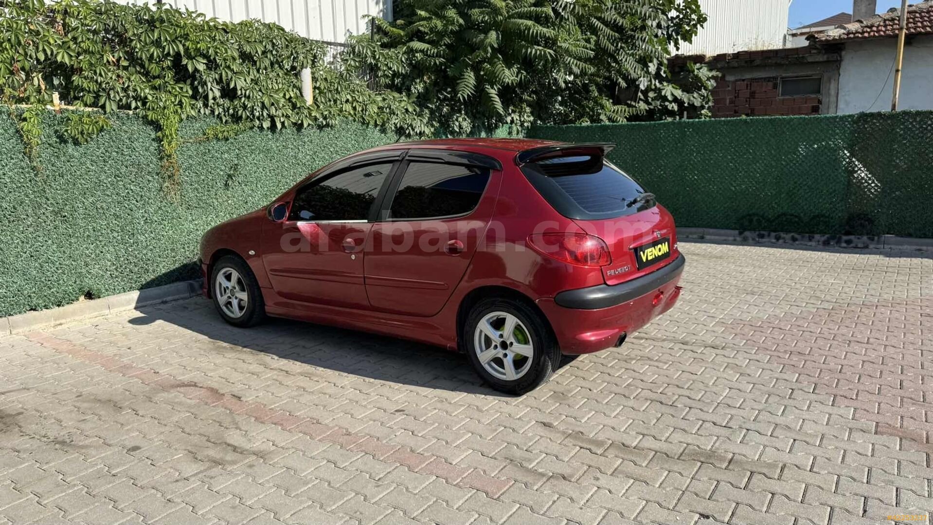 Galeriden Peugeot 206 1.4 XR 2000 Model Bursa 301.000 km Kırmızı 5