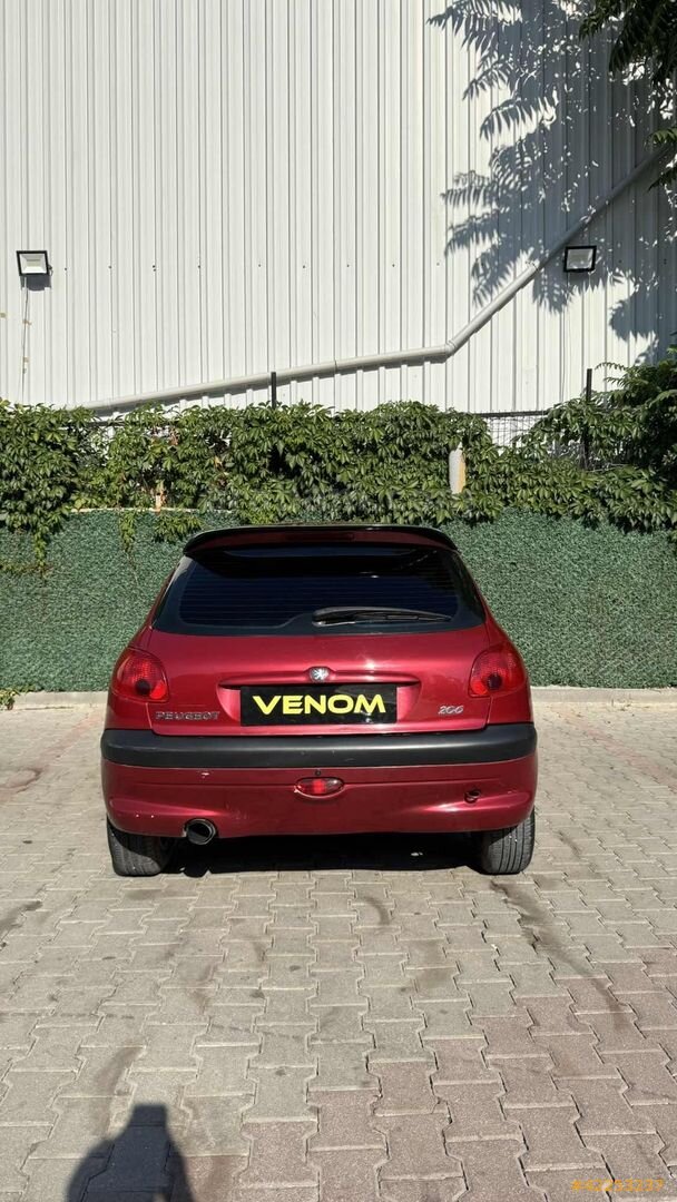 Galeriden Peugeot 206 1.4 XR 2000 Model Bursa 301.000 km Kırmızı 4