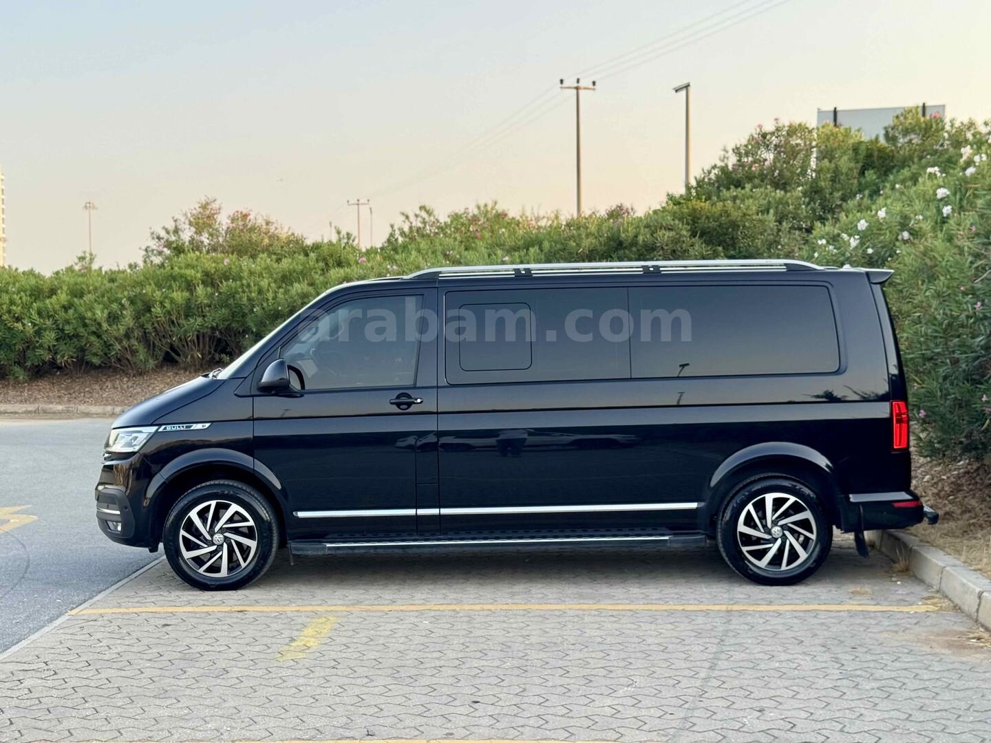 Galeriden Volkswagen Caravelle 2.0 TDI SCR BMT Highline 2022 Model Adana 163.000 km Siyah 7