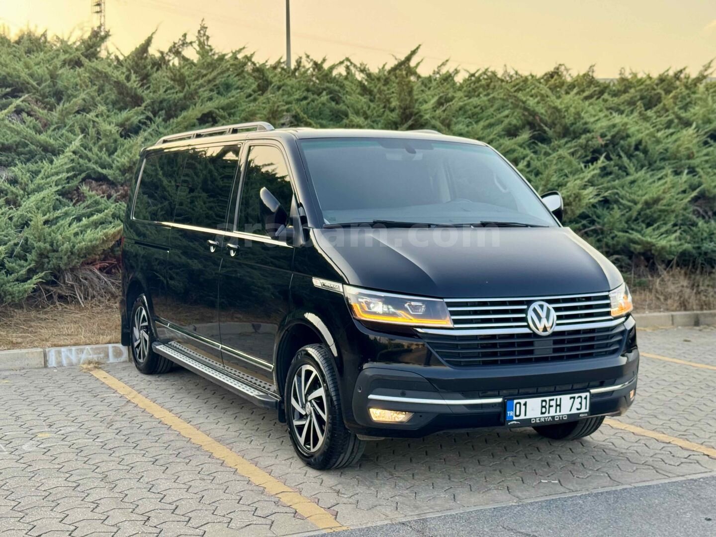 Galeriden Volkswagen Caravelle 2.0 TDI SCR BMT Highline 2022 Model Adana 163.000 km Siyah 4