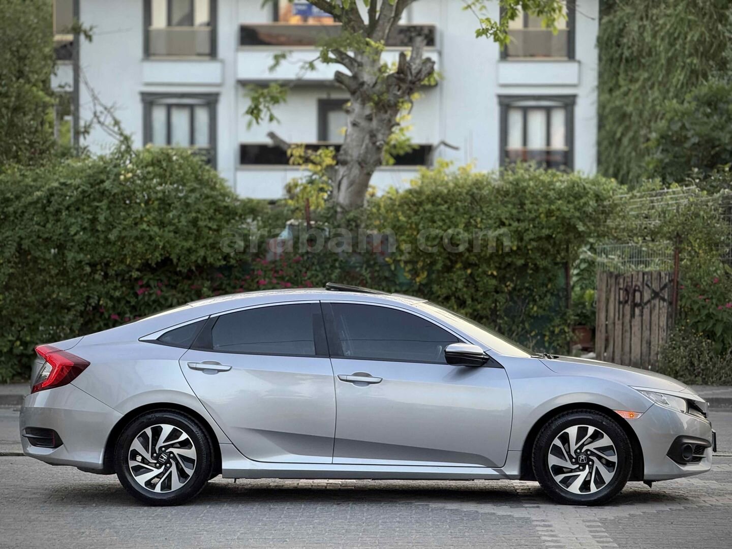 Galeriden Honda Civic 1.6i VTEC Eco Elegance 2018 Model Kocaeli 98.000 km Gri (Gümüş) 5