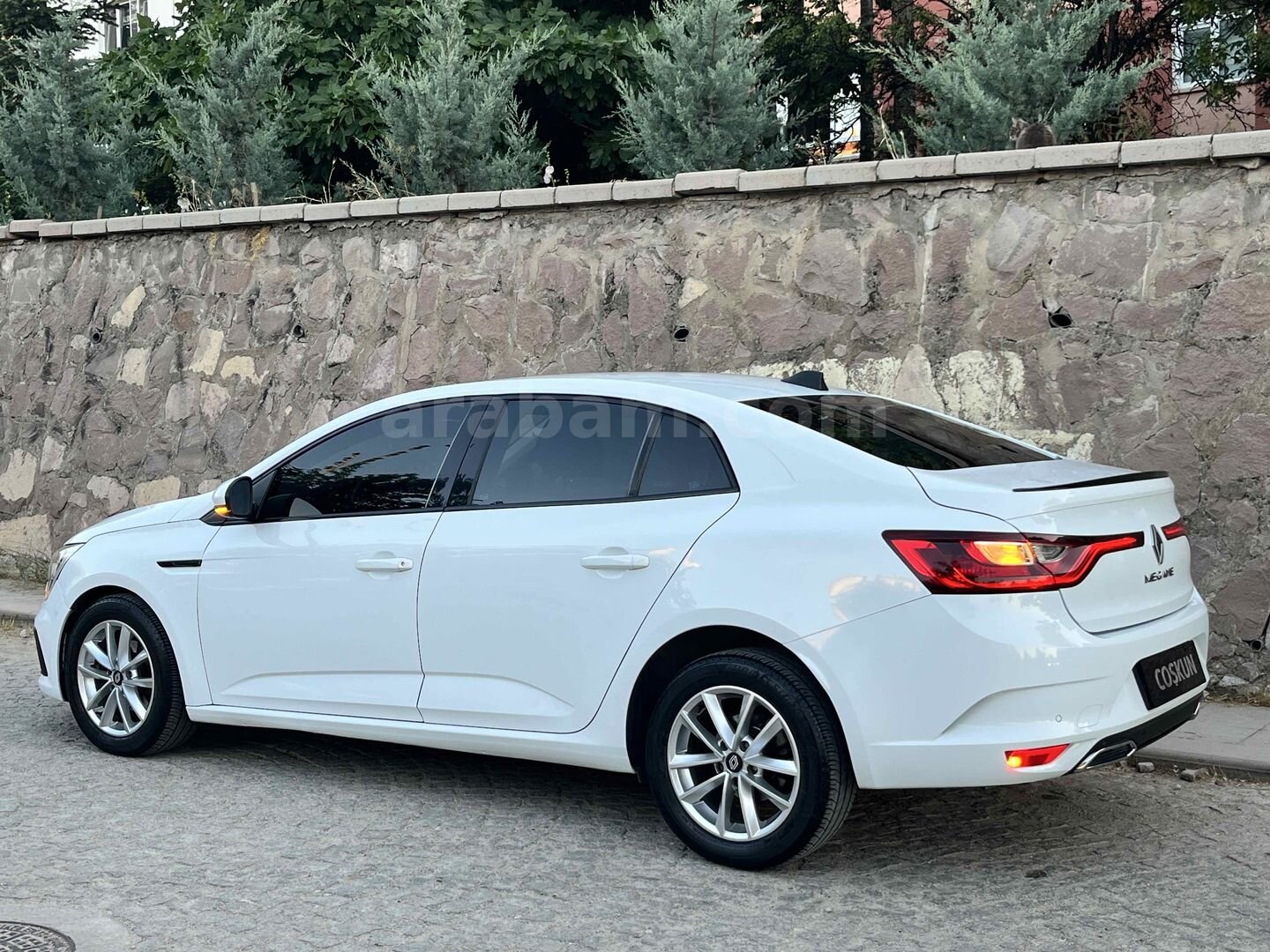 Galeriden Renault Megane 1.3 TCe Joy 2021 Model Ankara 153.000 km Beyaz 5