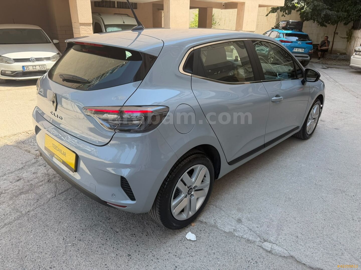 Galeriden Renault Clio 1.0 TCe Evolution 2025 Model İzmir 6.001 km Gri 7