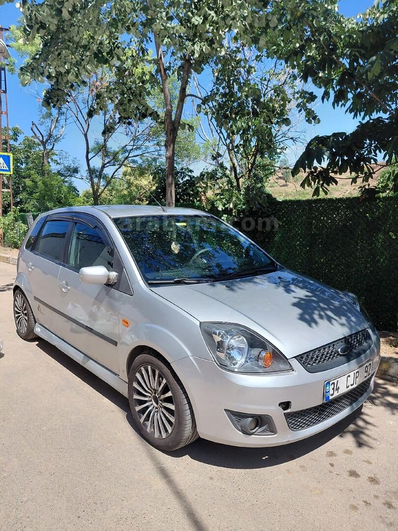 Sahibinden Ford Fiesta 1.4 Comfort 2005 Model İstanbul 204.600 km Gri 3