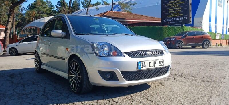 Sahibinden Ford Fiesta 1.4 Comfort 2005 Model İstanbul 204.600 km Gri