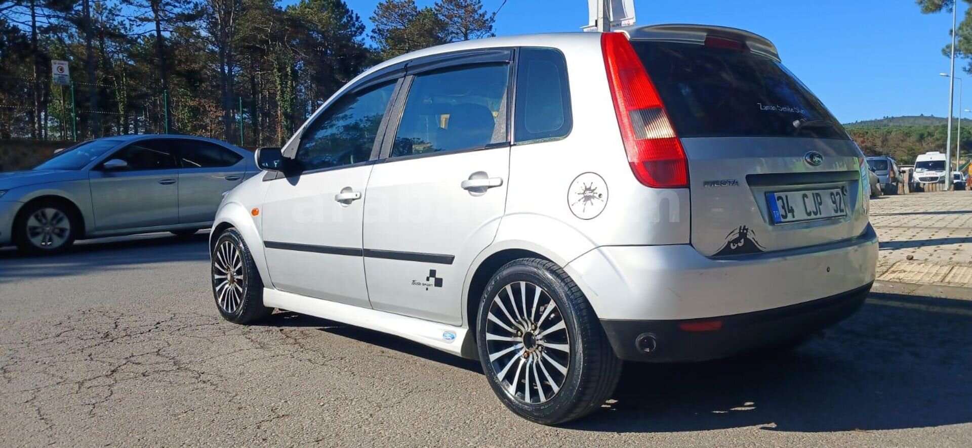 Sahibinden Ford Fiesta 1.4 Comfort 2005 Model İstanbul 204.600 km Gri 2