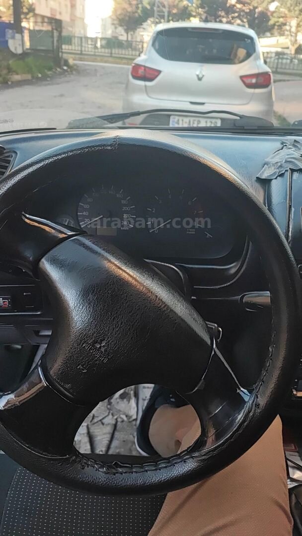 Sahibinden Mitsubishi Carisma 1.6 GL 1999 Model Kocaeli 300.000 km Mavi (metalik) 5