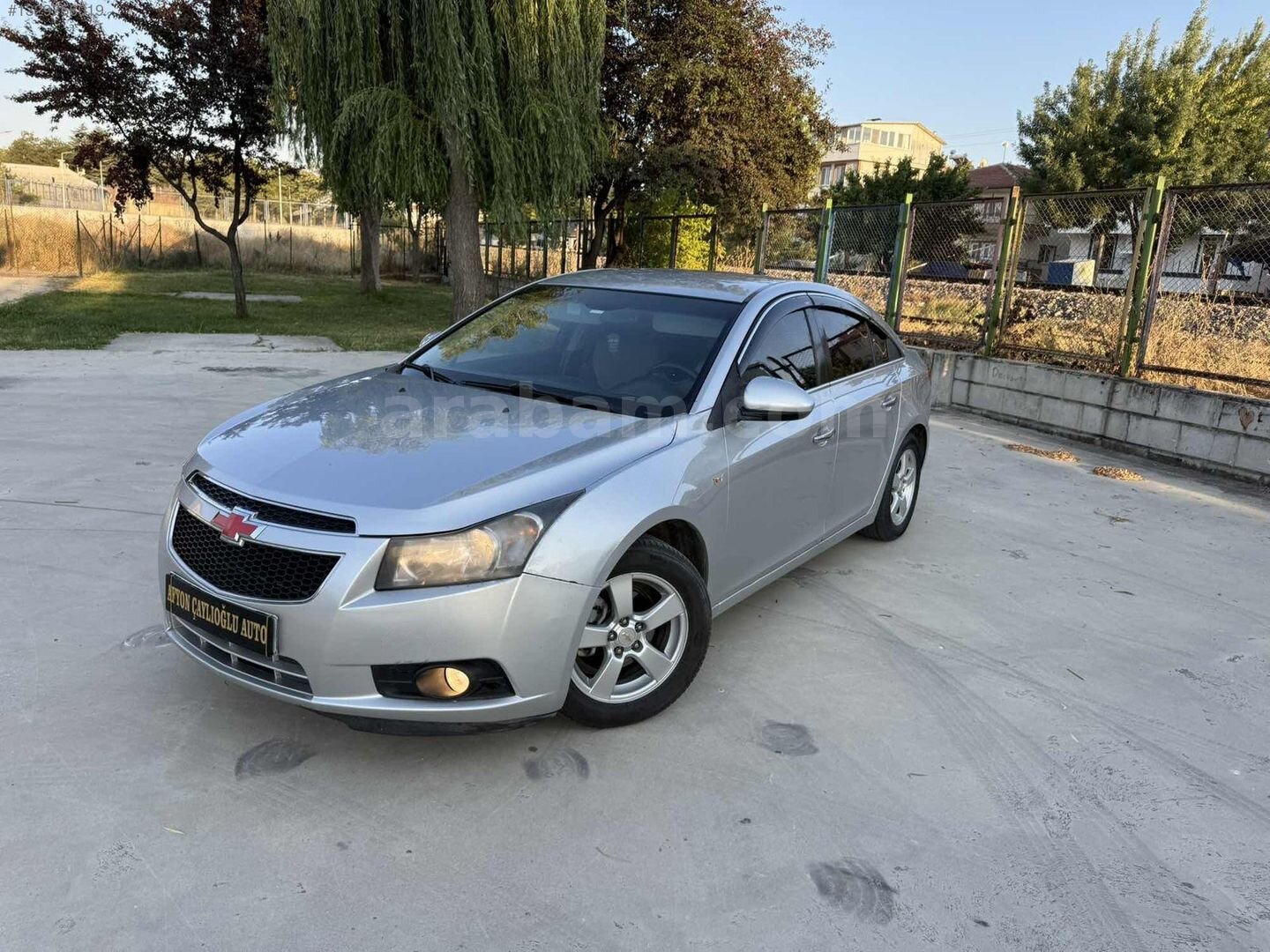 Galeriden Chevrolet Cruze 1.6 LS Plus 2010 Model Afyonkarahisar 199.000 km Gri 2