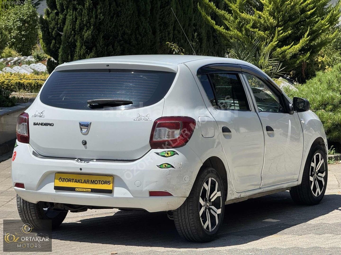 Galeriden Dacia Sandero 1.2 Ambiance 2013 Model İstanbul 225.000 km Beyaz 7