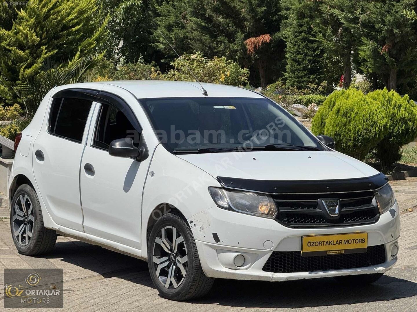Galeriden Dacia Sandero 1.2 Ambiance 2013 Model İstanbul 225.000 km Beyaz 4