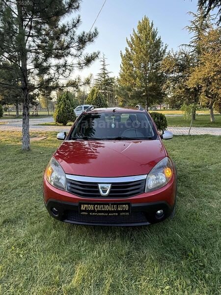 Galeriden Dacia Sandero 1.5 dCi Stepway 2012 Model Afyonkarahisar 230.000 km Kırmızı