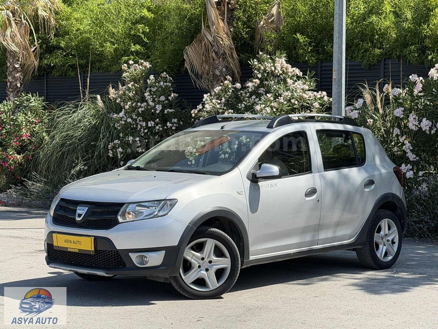 Galeriden Dacia Sandero 1.5 dCi Stepway 2013 Model Balıkesir 85.000 km Gri 3
