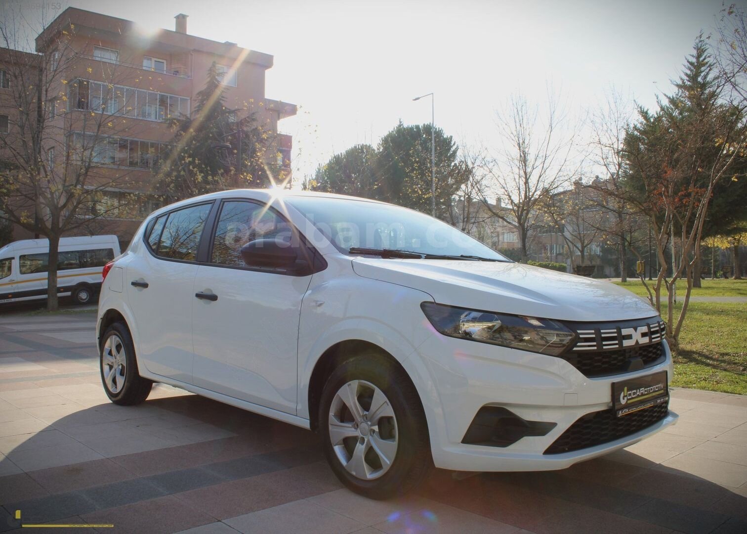 Galeriden Dacia Sandero 1.0 TCe Essential 2023 Model Bursa 23.000 km Beyaz 3