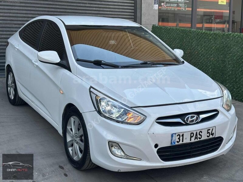 Galeriden Hyundai Accent Blue 1.6 CRDI Mode 2015 Model Gaziantep 298.000 km Beyaz