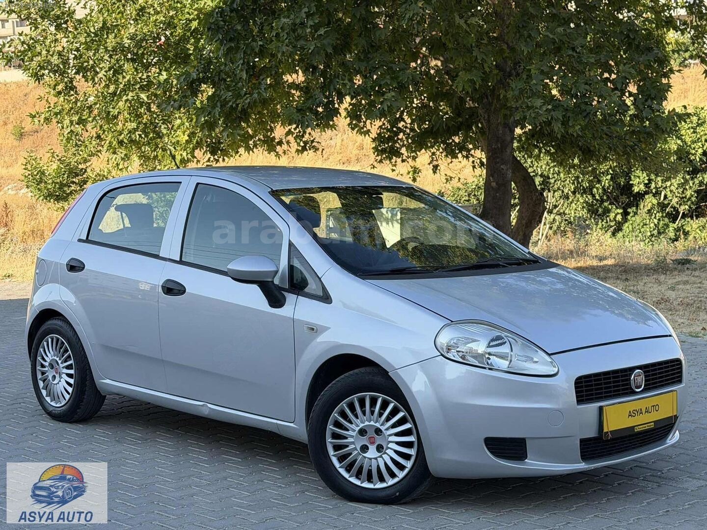 Galeriden Fiat Punto Grande 1.4 Fire S&S 2012 Model Balıkesir 165.000 km Gri 2