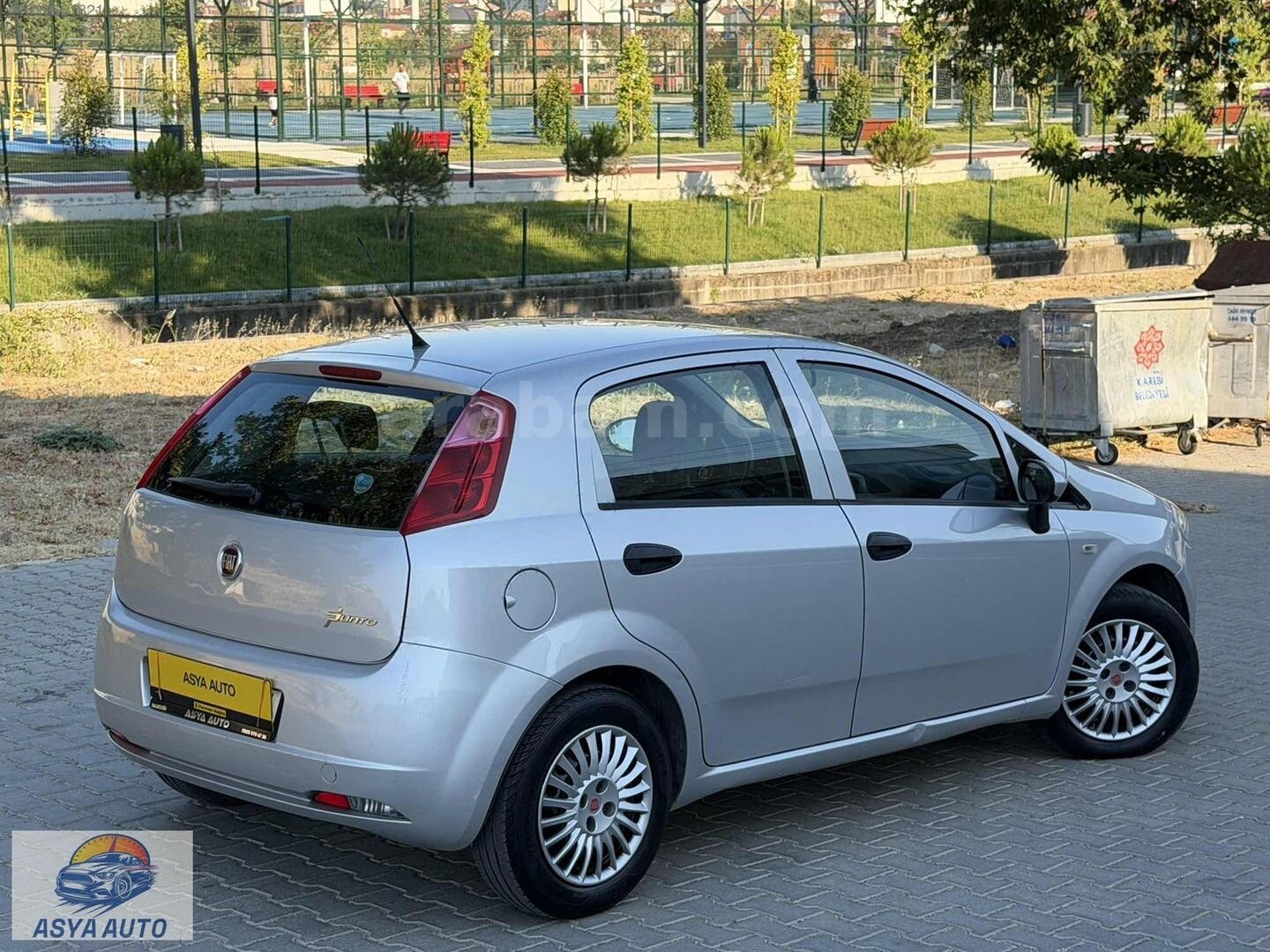 Galeriden Fiat Punto Grande 1.4 Fire S&S 2012 Model Balıkesir 165.000 km Gri 5