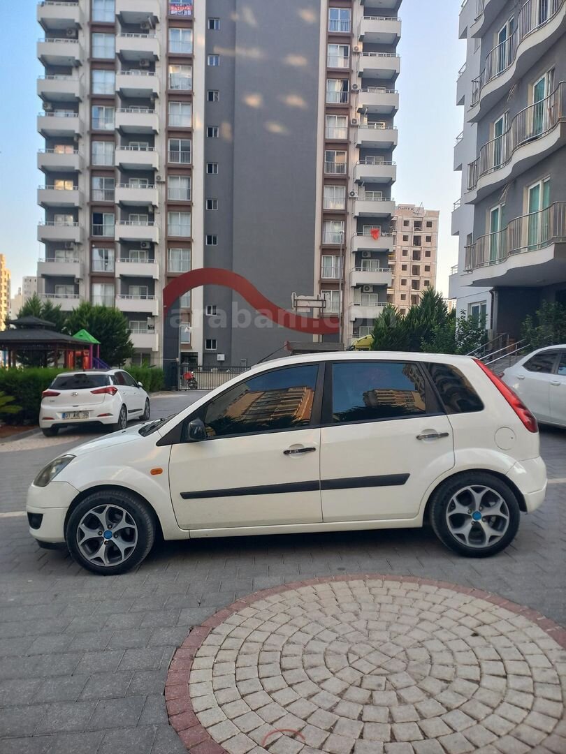 Sahibinden Ford Fiesta 1.4 TDCi Comfort 2006 Model Adana 372.000 km Beyaz 3