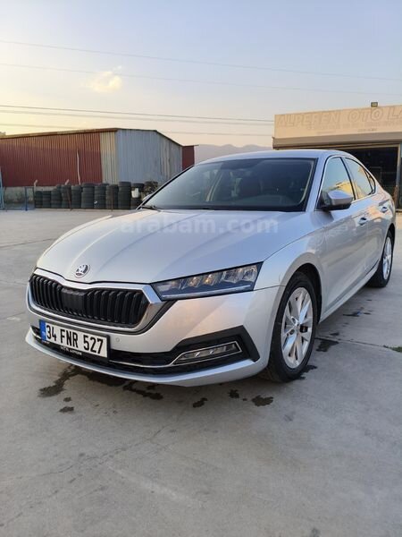 Sahibinden Skoda Octavia 1.5 e-Tec Premium 2022 Model İzmir 77.000 km Gri (metalik)