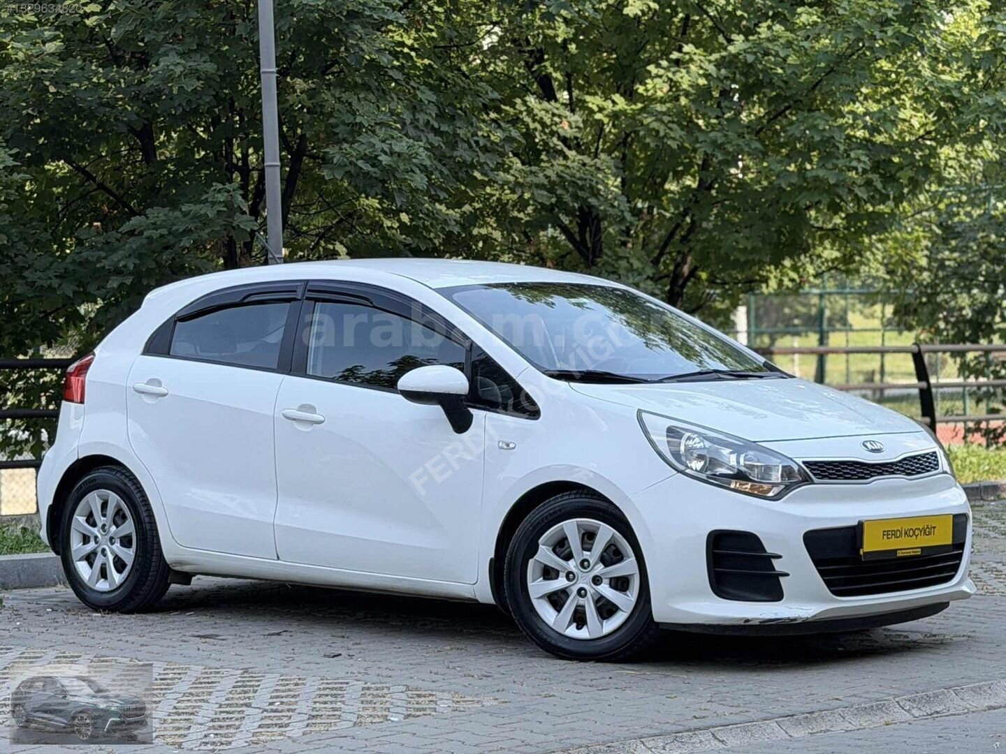 Galeriden Kia Rio 1.4 CRDi Comfort 2015 Model Ankara 190.000 km Beyaz 1